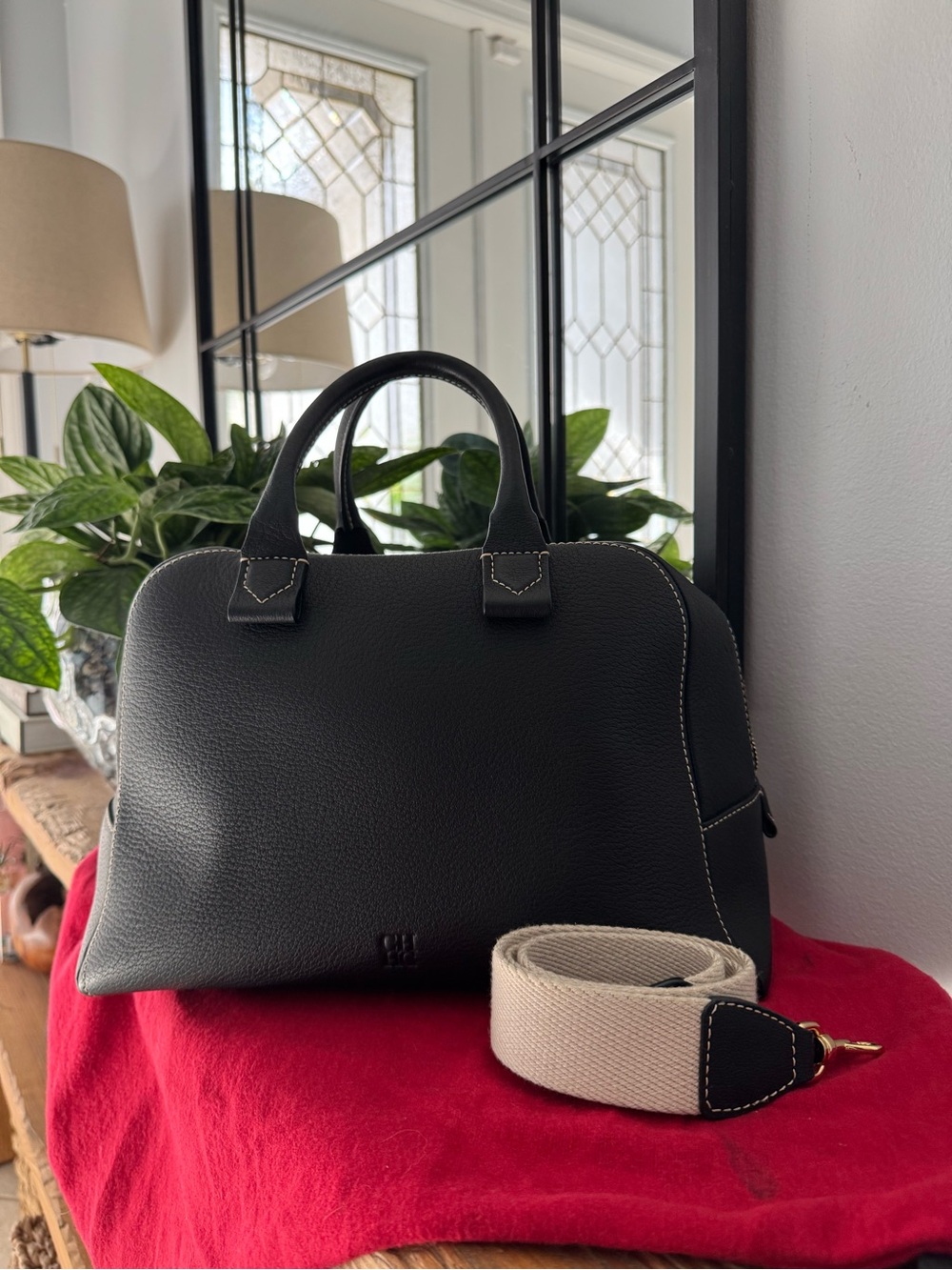 CAROLINA HERRERA / Blasón s medium handbag (authentic)